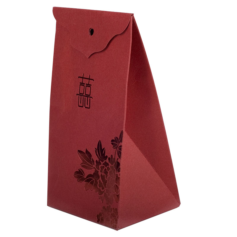 結婚糖果紙(zhǐ)袋 紅(hóng)卡紙(zhǐ)燙紅(hóng)金(jīn) 綁絲帶