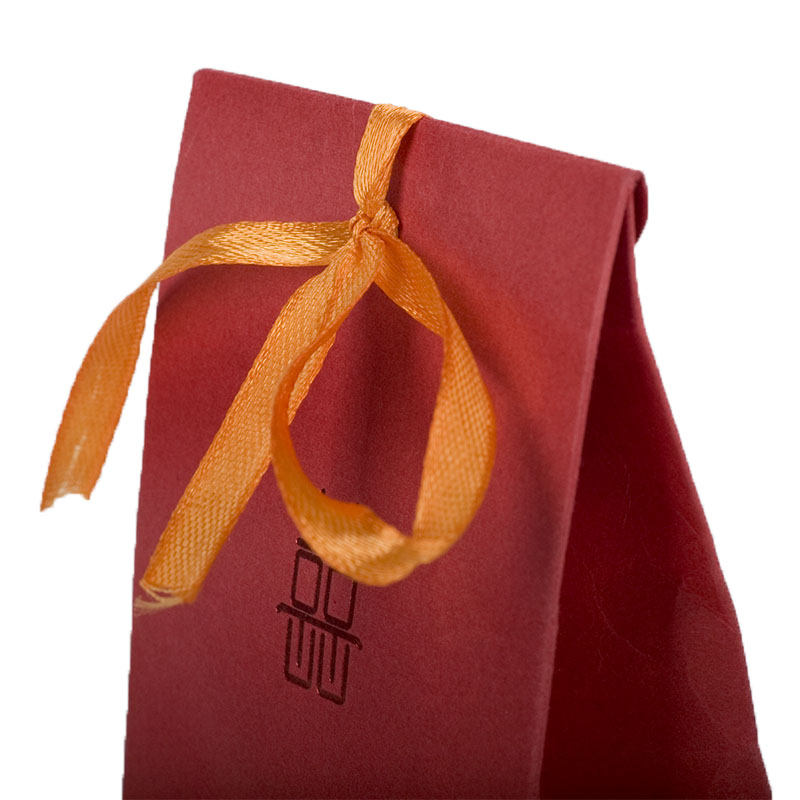 結婚糖果紙(zhǐ)袋 紅(hóng)卡紙(zhǐ)燙紅(hóng)金(jīn) 綁絲帶