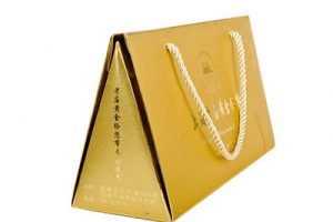 金(jīn)銀(yín)首飾手提袋 金(jīn)卡磨砂配金(jīn)繩